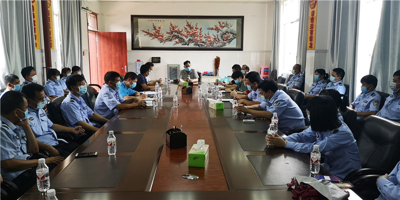 钦州二中召开安全工作会议,扎实做好安全稳定工作