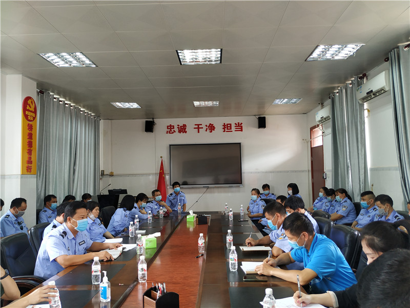 钦州二中召开安全工作会议,扎实做好安全稳定工作