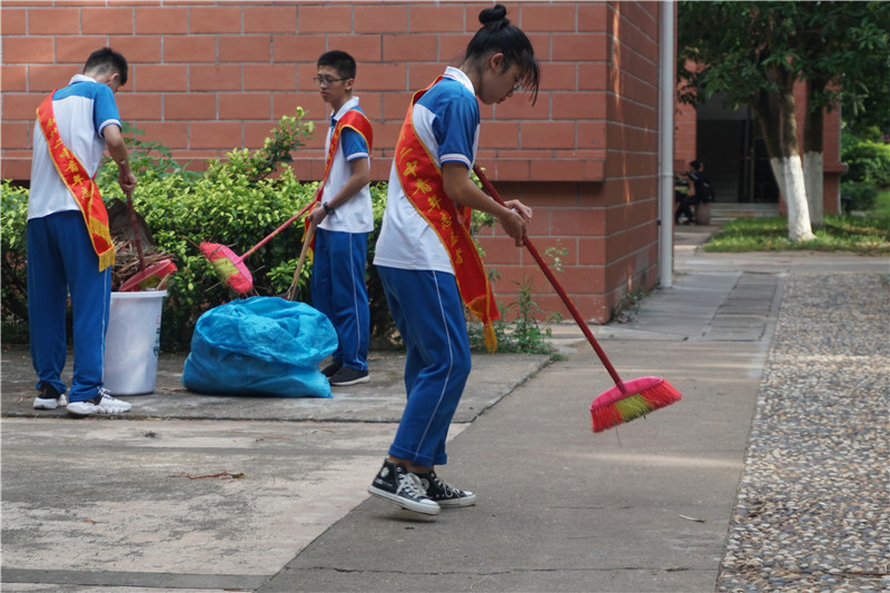汇聚青年之力量,服务青春之高考 ----钦州二中青年志愿者协会服务2020高考系列活动纪实