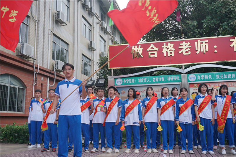 汇聚青年之力量,服务青春之高考 ----钦州二中青年志愿者协会服务2020高考系列活动纪实