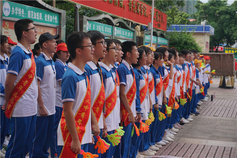 汇聚青年之力量,服务青春之高考 ----钦州二中青年志愿者协会服务2020高考系列活动纪实