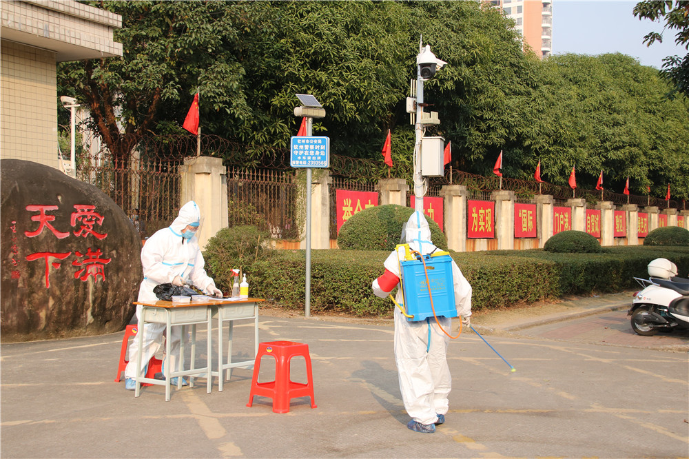 疫情防控不放松 应急演练再行动——钦州市第二中学开展2021年新冠肺炎疫情应急处置演练