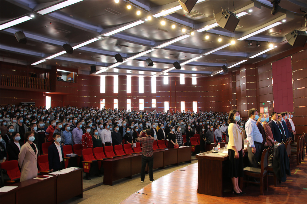 发扬“三牛”精神,“犇”向教育集团新前程------钦州市第二中学教育集团召开2021年春季学期开学工作会议