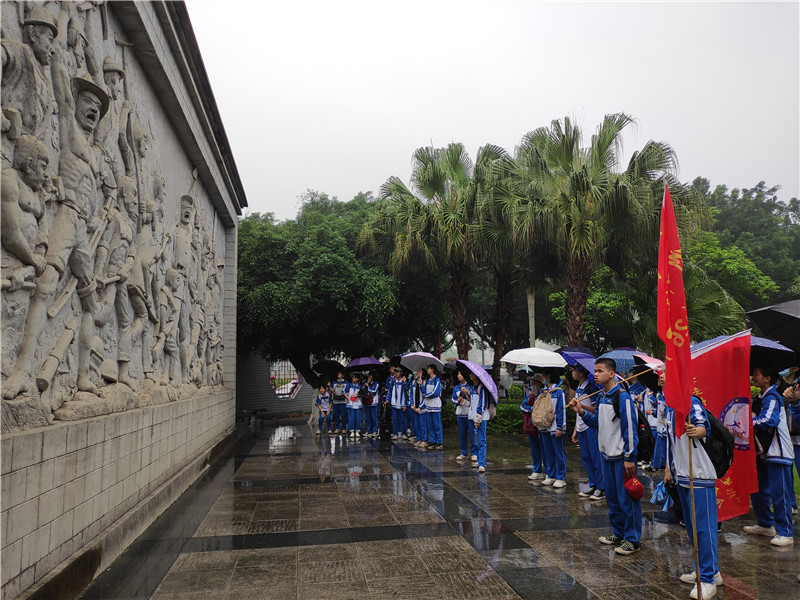 廳ѧʷ﷫е  ݶʦհʿ߲ιӢ۹ʾӻ