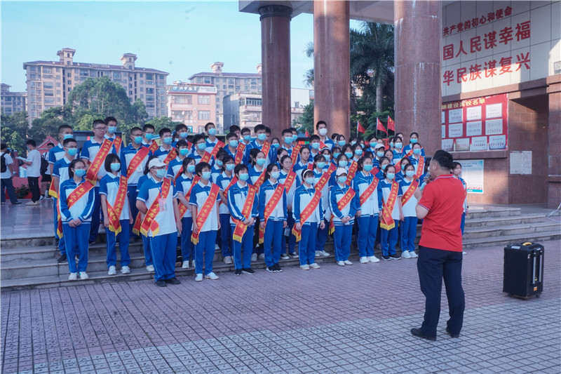 钦州市第二中学青年志愿者协会服务2021年高考系列活动总结