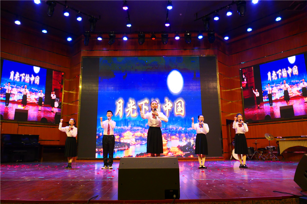 龙腾四海•扬帆远航------钦州市第二中学举行2024年元旦文艺汇演