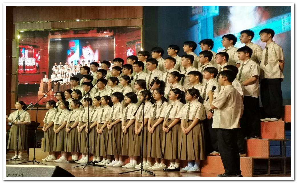 庆祝钦州市第二中学50华诞--第八届英文歌曲合唱比赛圆满落幕